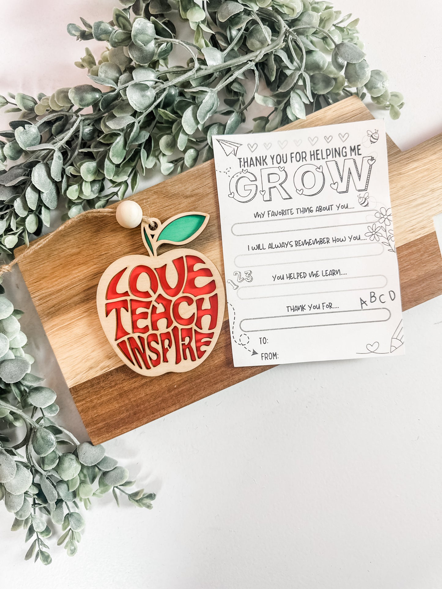 Christmas 2025 Teacher Gift Set – Apple Ornament + “Thank You for Helping Me Grow” Card