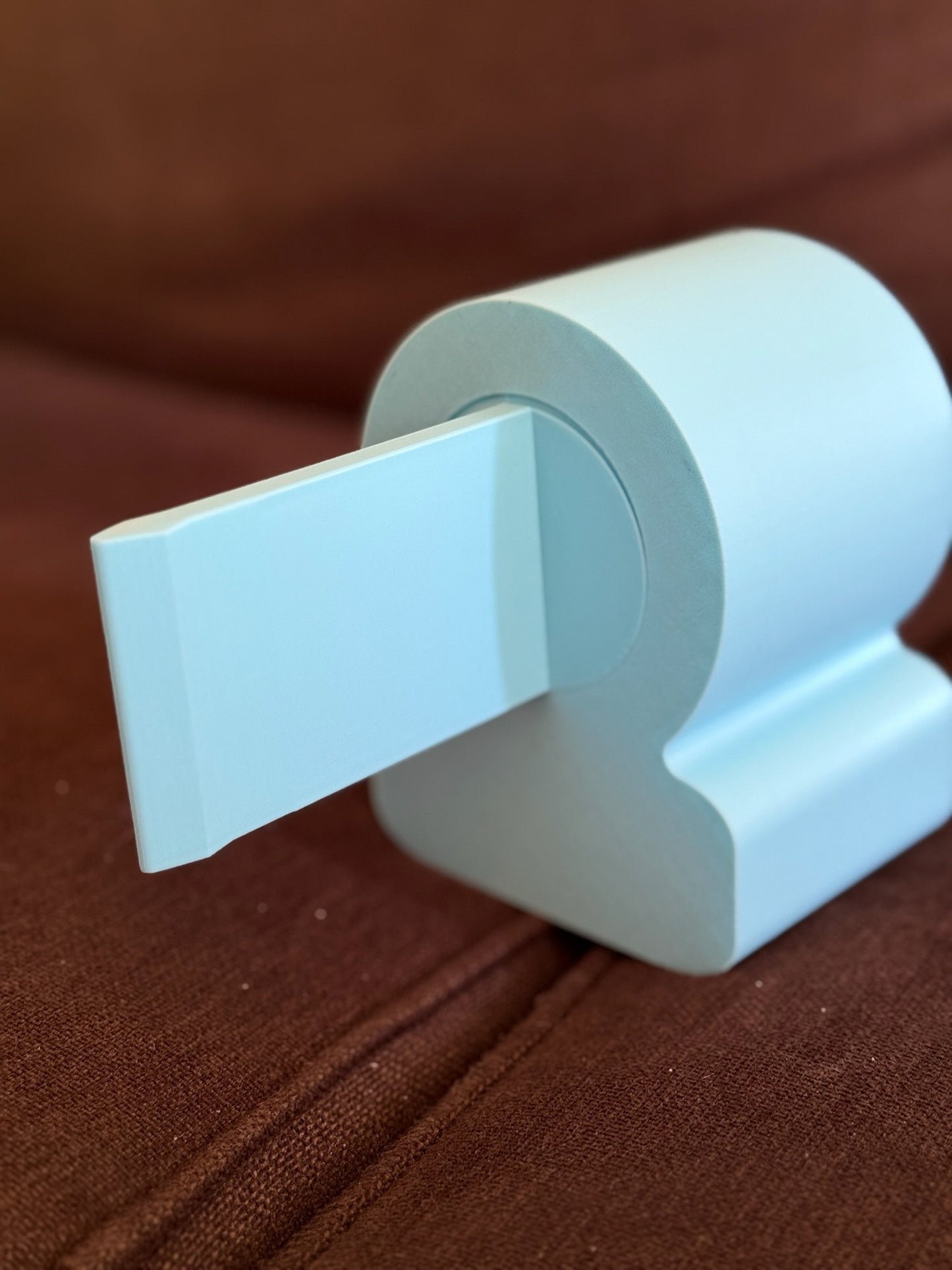 The Ultimate Couch Companion – Slim & Soda Can + Phone Holder